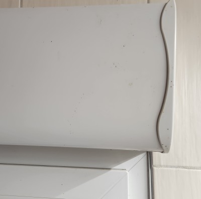 20230305_135610.jpg (383.93 Kio) Vu 11251 fois détail du cache latérale