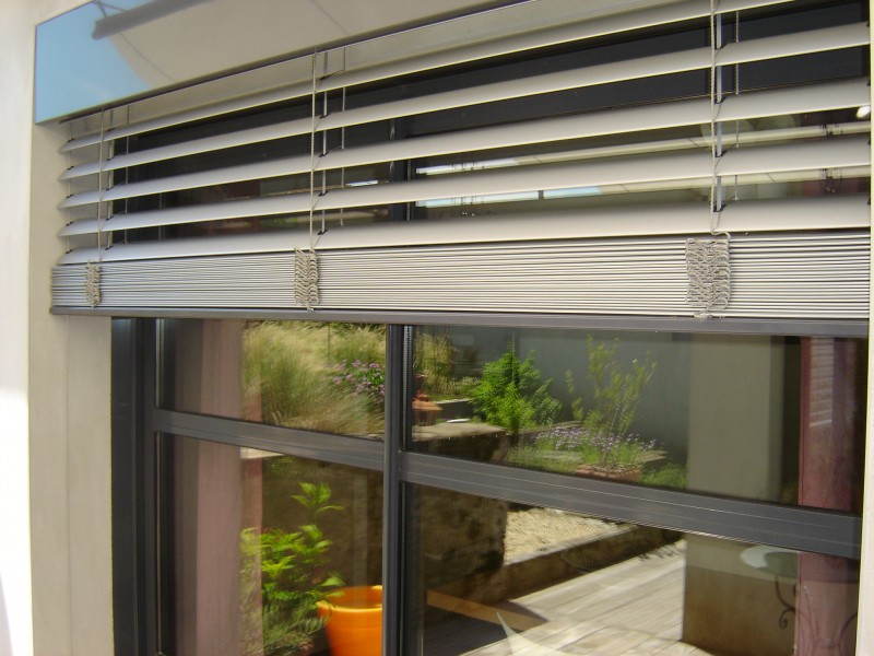 Brise Soleil Orientable replié