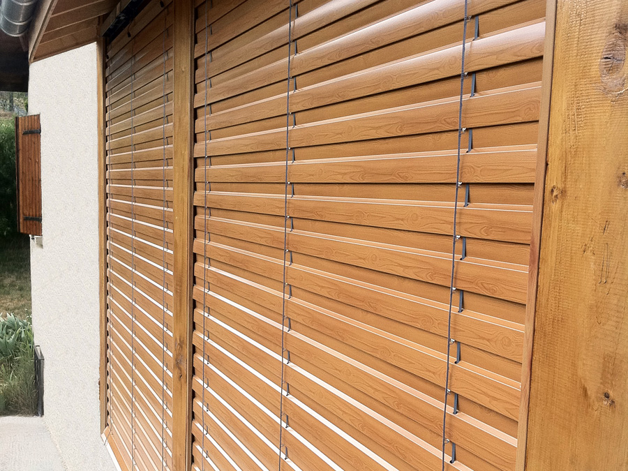 brise soleil orientable imitation bois